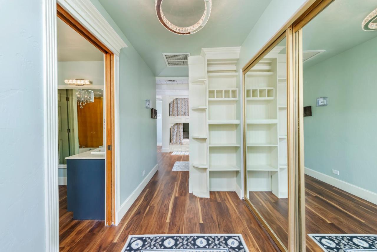 Smart Solution - Individual Private Bed-Pods In Gorgeous Shared Space - Women Only Dorm In Room 5 - Coed House - Full-Sized Mattresses In Individual Pods - With Built-In Private Storage - Gorgeous Shared Room - Affordable Luxury - Sparrow House Феникс Экстерьер фото